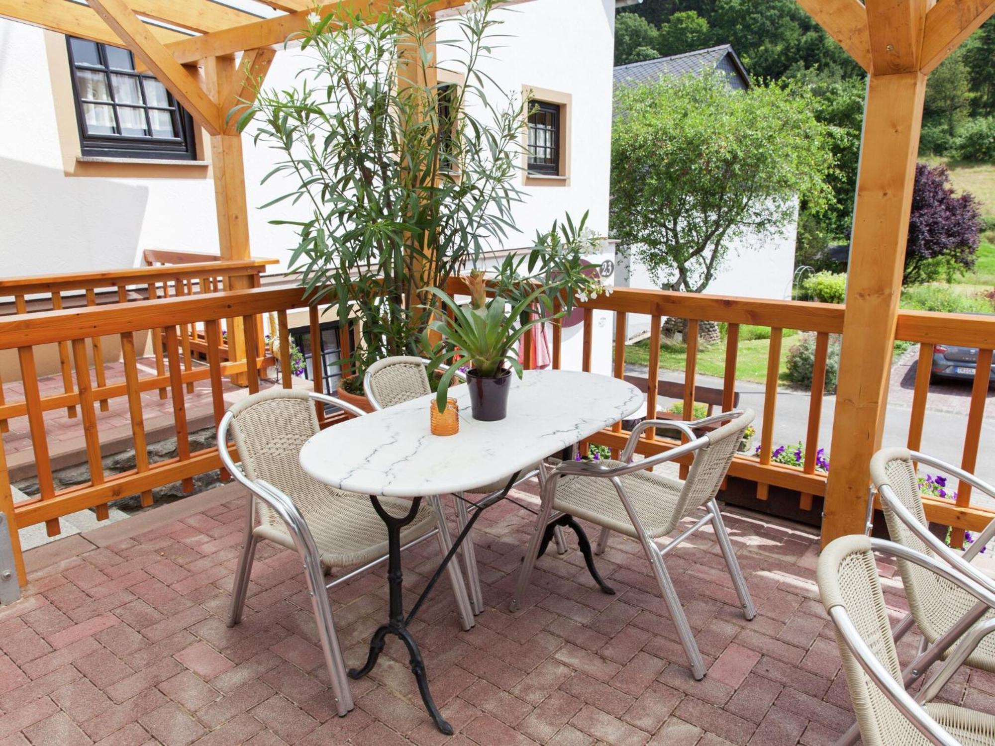 A Modern Apartment In The Hunsr Ck Region S Romantic Drohn Valley Merschbach المظهر الخارجي الصورة
