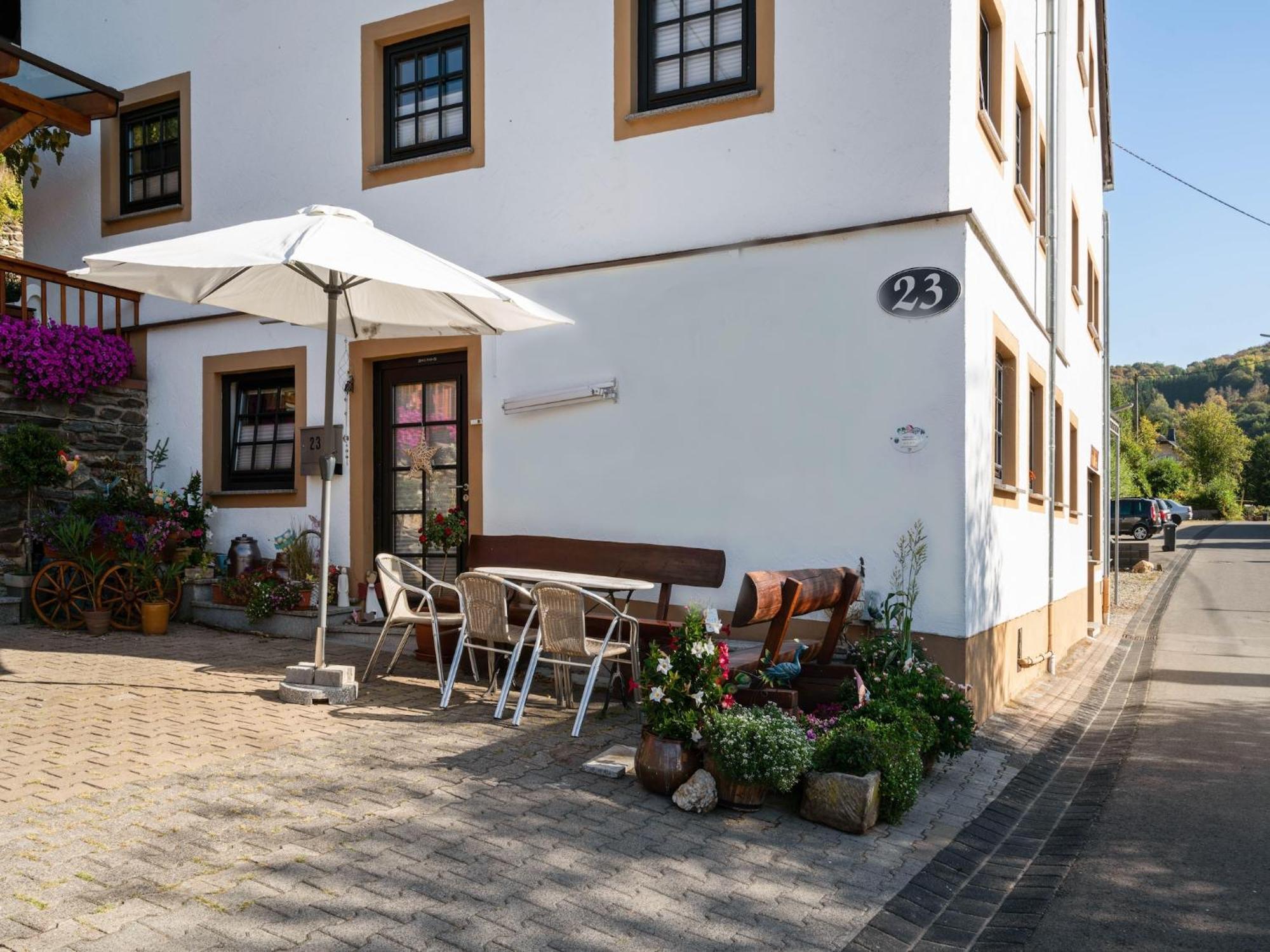 A Modern Apartment In The Hunsr Ck Region S Romantic Drohn Valley Merschbach المظهر الخارجي الصورة