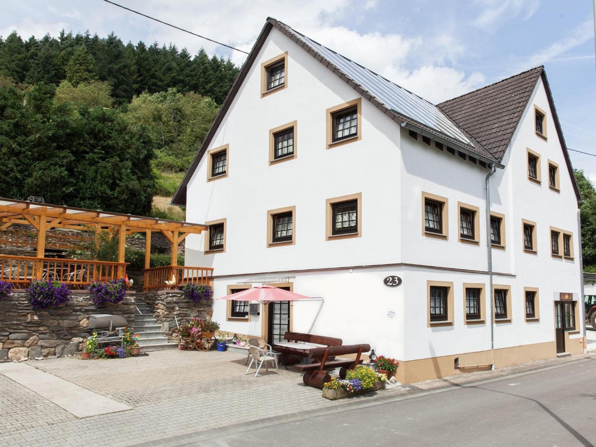 A Modern Apartment In The Hunsr Ck Region S Romantic Drohn Valley Merschbach المظهر الخارجي الصورة