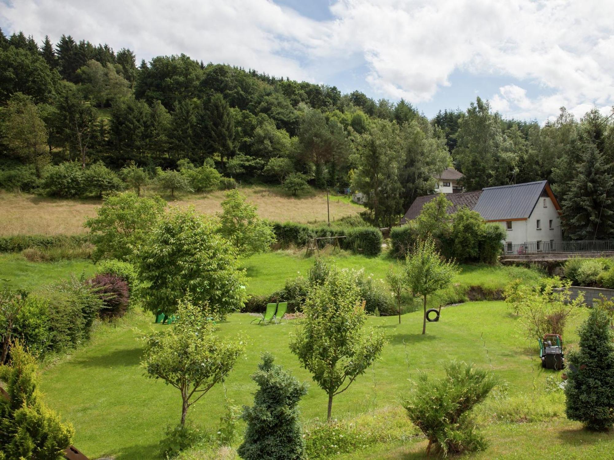 A Modern Apartment In The Hunsr Ck Region S Romantic Drohn Valley Merschbach المظهر الخارجي الصورة