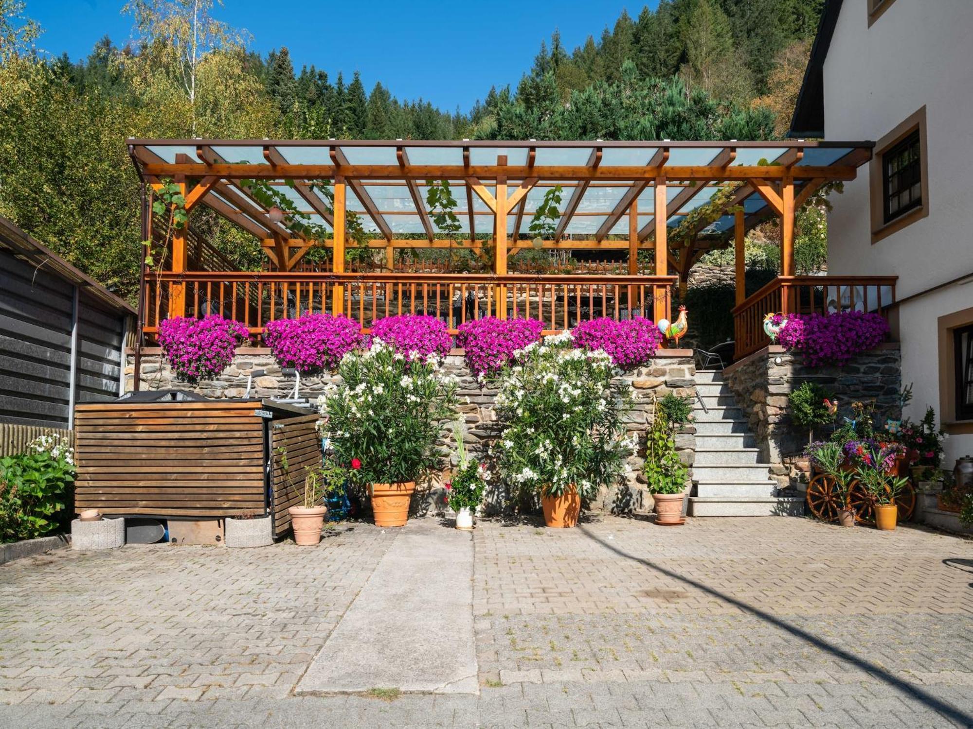 A Modern Apartment In The Hunsr Ck Region S Romantic Drohn Valley Merschbach المظهر الخارجي الصورة